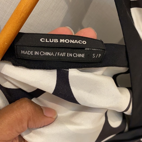 CLUB MONACO | Size S Silk polka dot v-neck tank - Picture 3 of 4